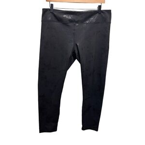 Fabletics Black Shimmery Cropped Leggings Activewear Size XL